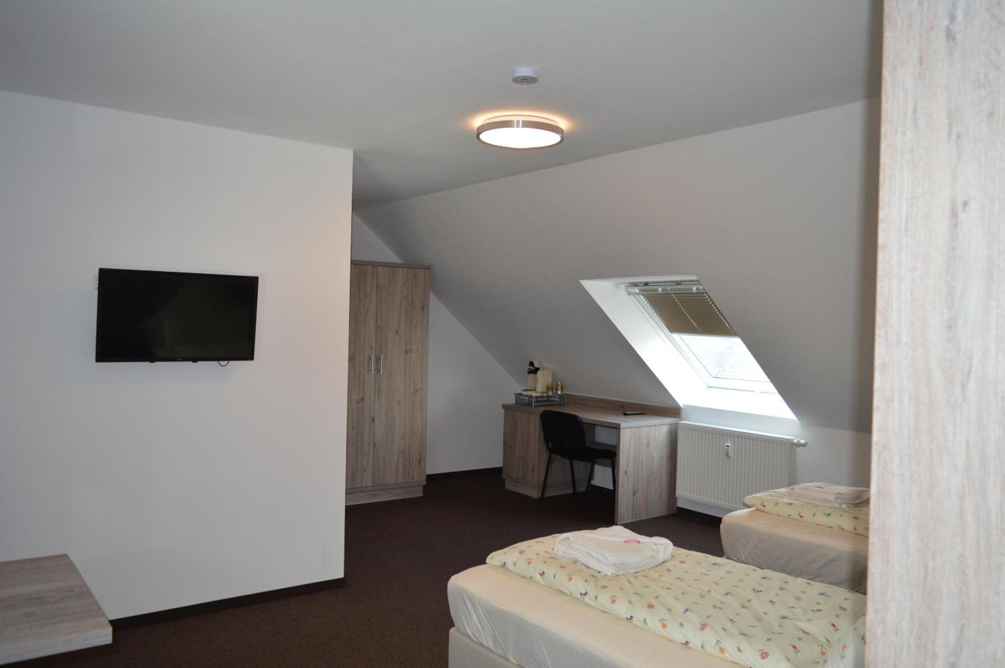 Pension Zur Traube Bergheim  Zimmer foto